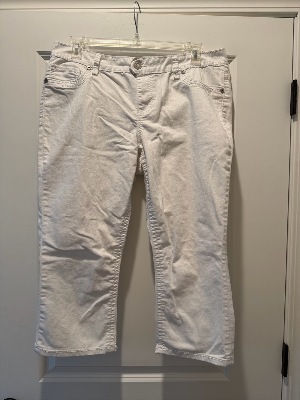 Maurices White Cropped Jeans - Straight Leg